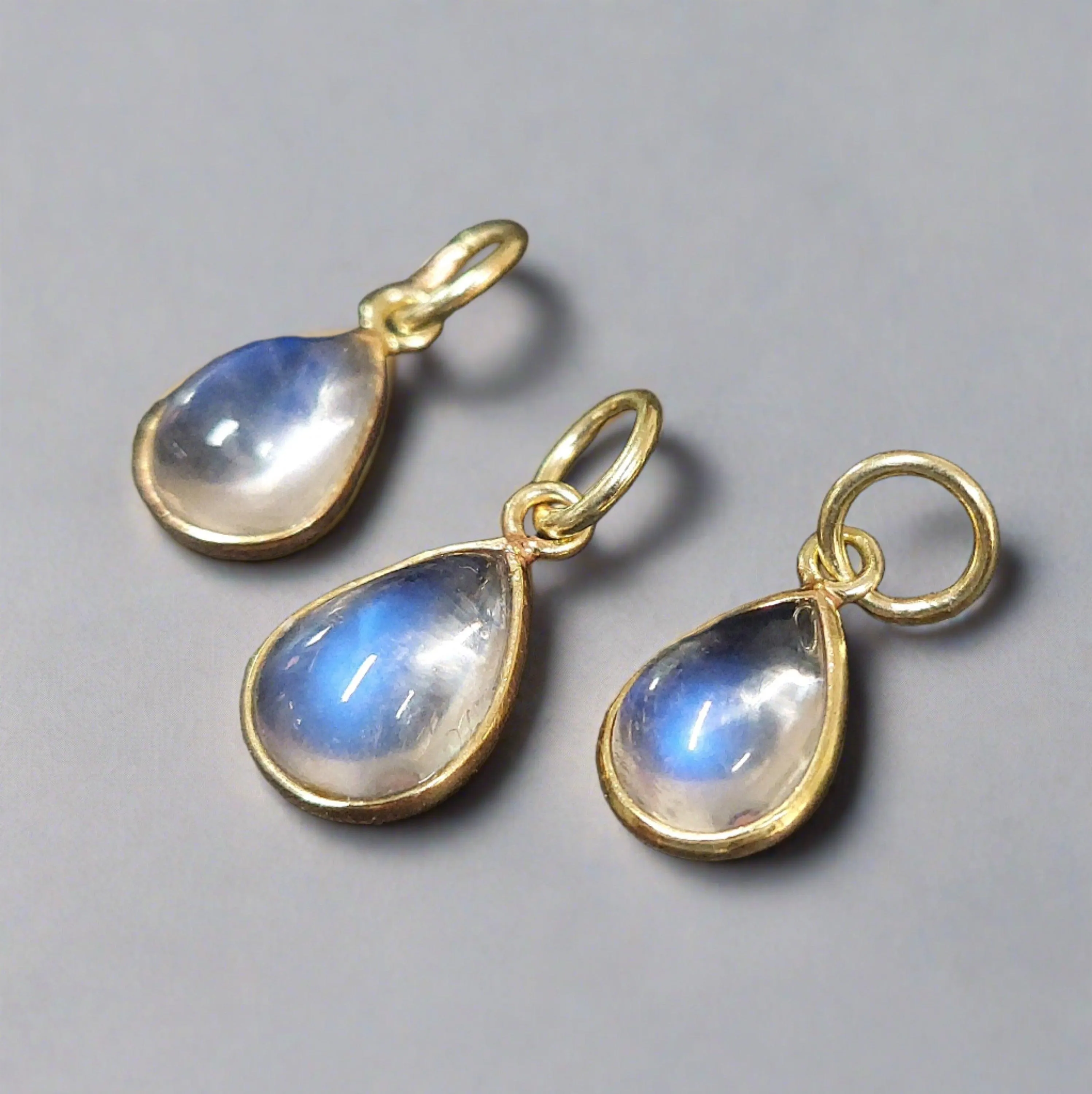 Dainty 14k Gold Rainbow Moonstone Pendant