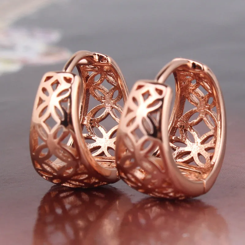 Girlfriend Gift Round Hoop Earrings for Women Fashion 18K Gold Platinum Plated Earrings Vintage Hollow Earrings Jewelry