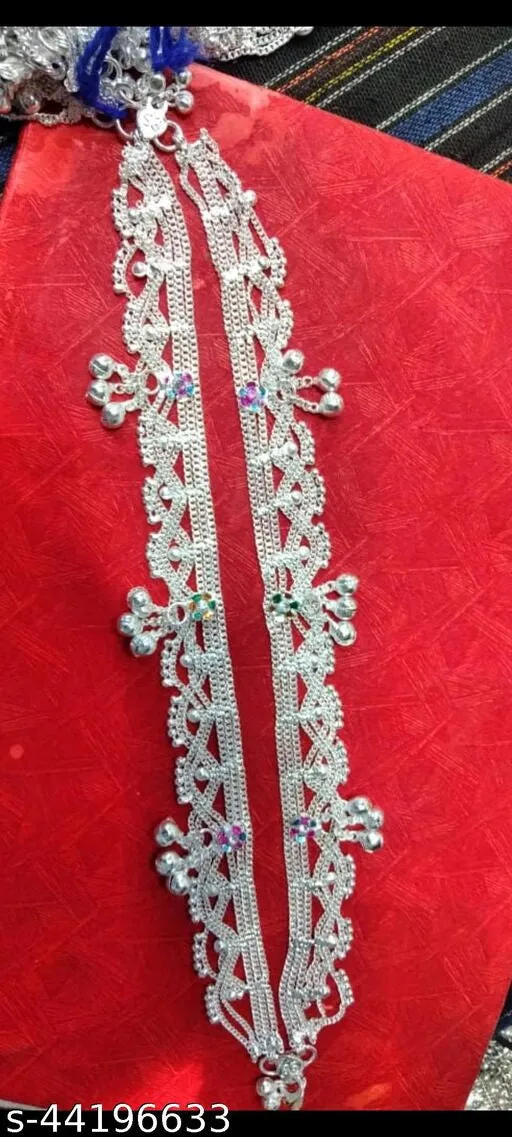 Shimmering Chunky Women Anklets & Toe Rings